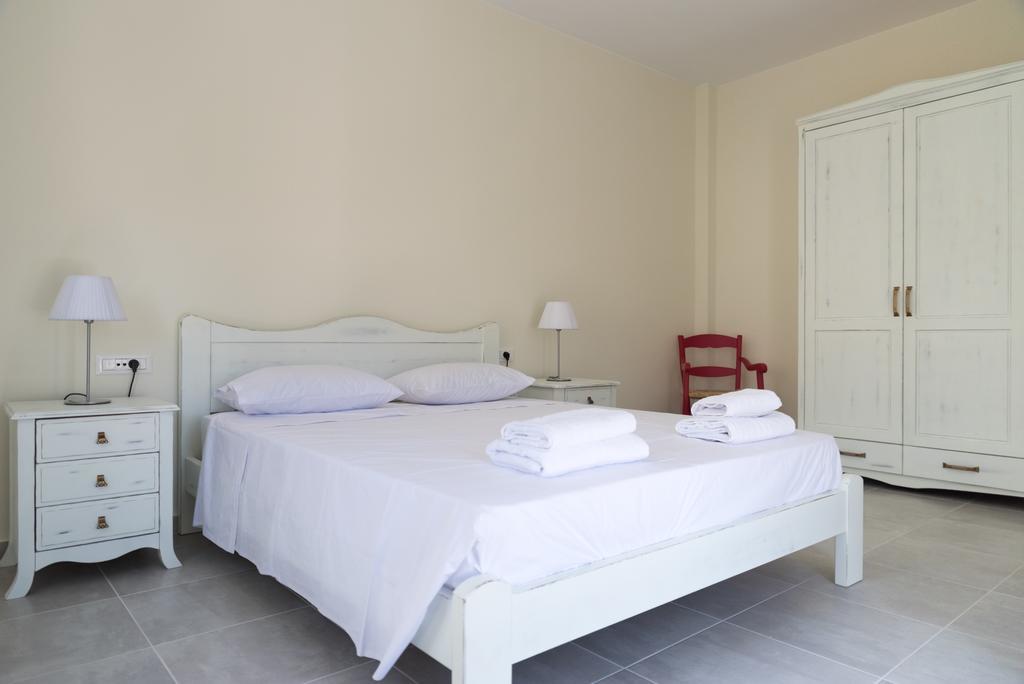 Elounda Sea Suites Exterior photo